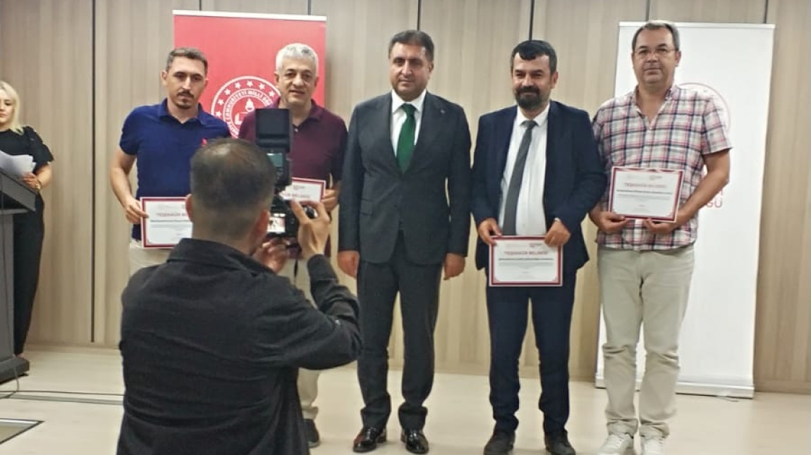 İSTANBUL OKUL PORTFOLYO PROJESİ İLÇE 1.Sİ OLDUK